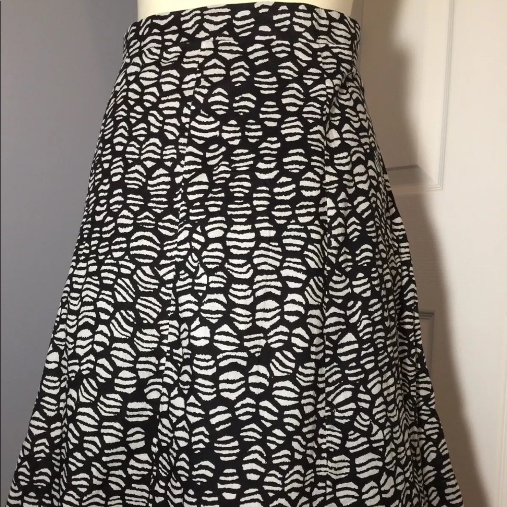 🎉LOFT NWT skirt size 14 - Picture 1 of 4
